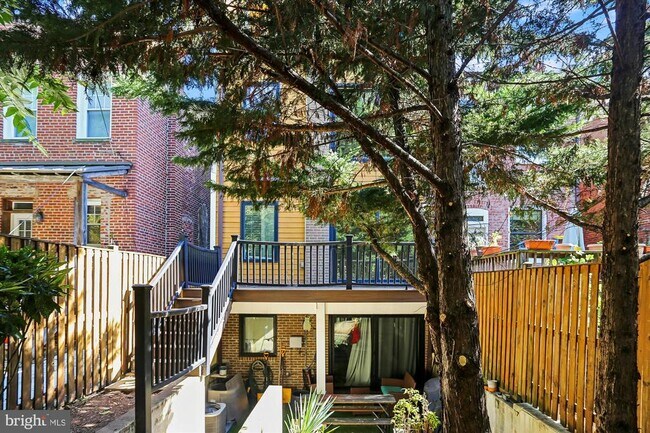 Building Photo - 3222 13th St NW