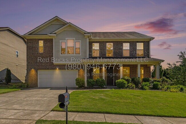 Building Photo - 747 Coralbell Way