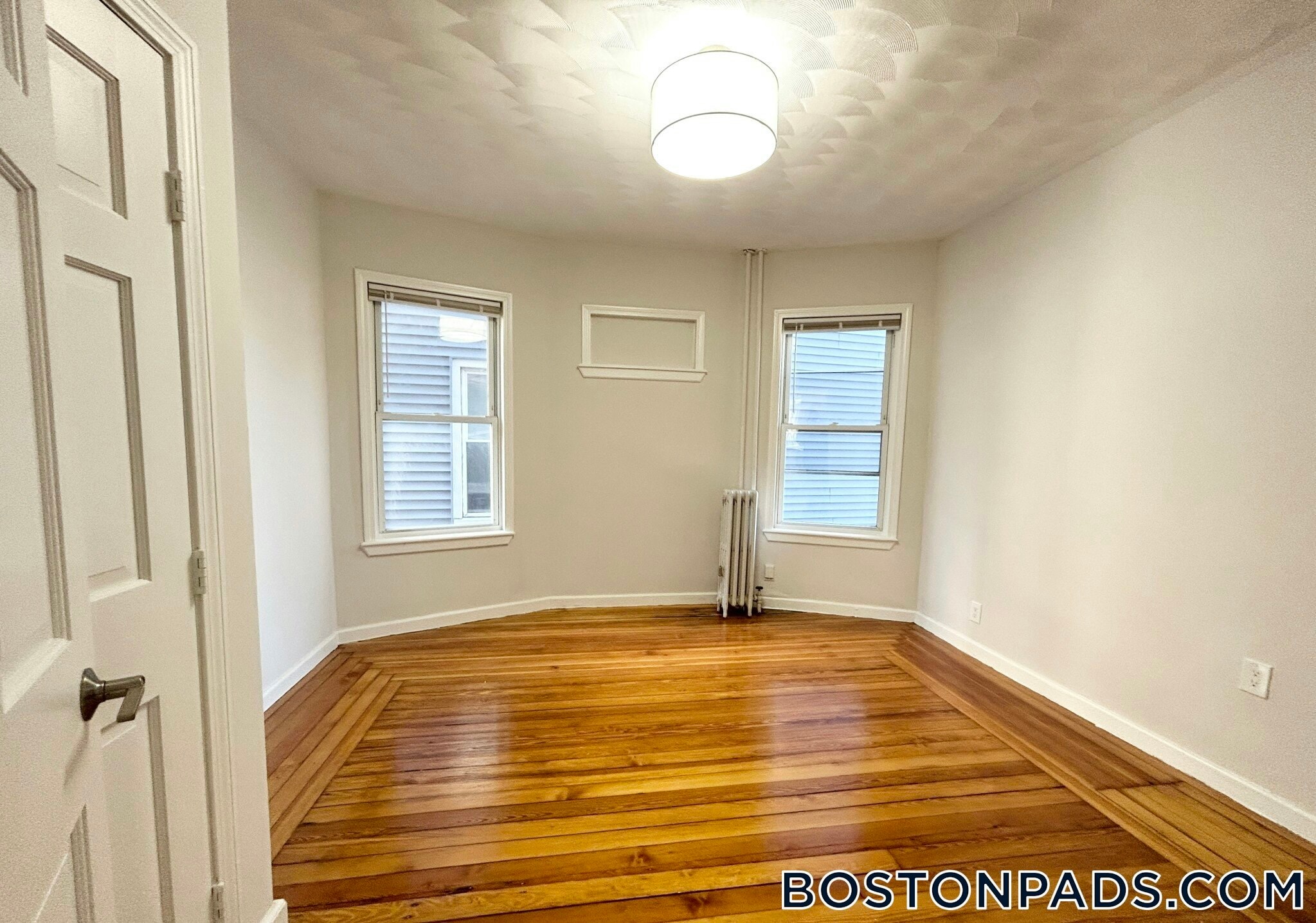 Building Photo - 153 E Cottage St