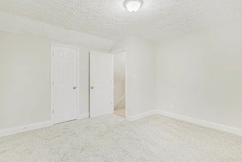 Building Photo - 5485 Pine Dr SW