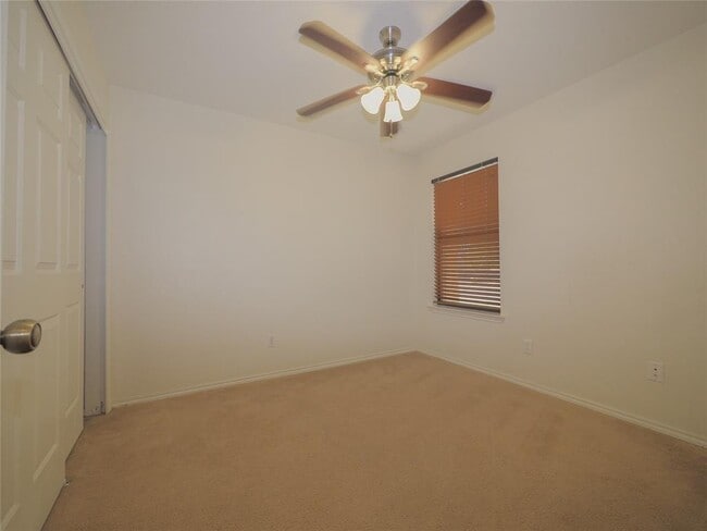 Building Photo - 2104 Perkins Pl