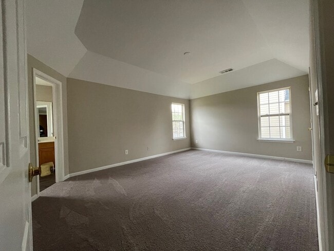 Building Photo - 3635 Pauline Ln
