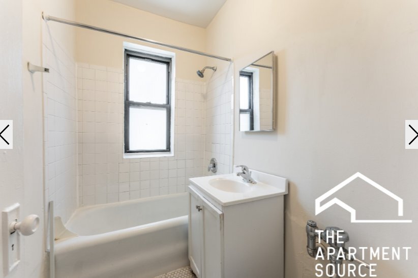 Building Photo - 621 W Melrose St