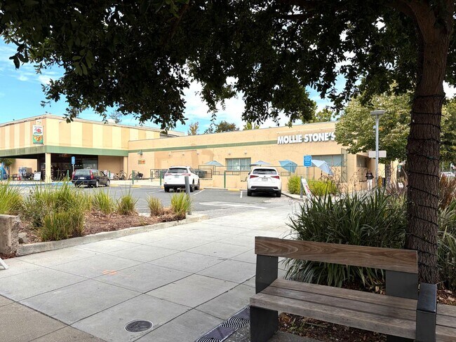 Building Photo - 117 California Ave