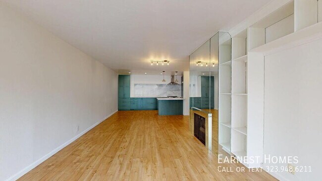 Building Photo - 1745 Camino Palmero St