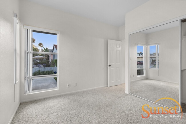 Building Photo - 2058 Reed Ave