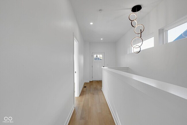 Building Photo - 1025 Churchman Ave