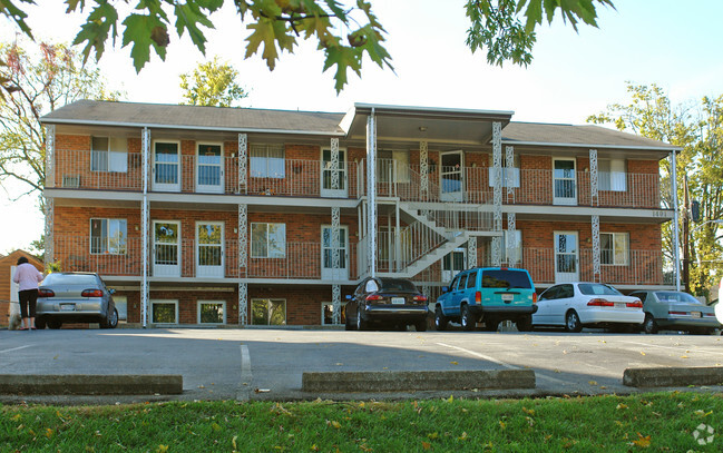 Primary Photo - Briskwood Apartments