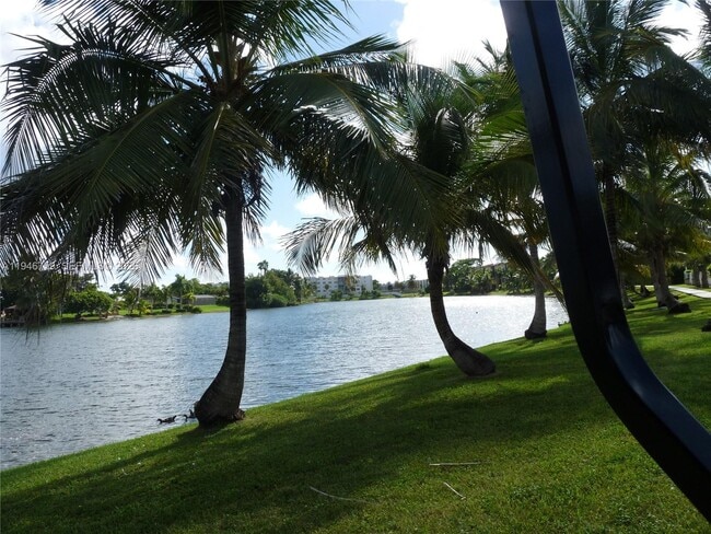 Building Photo - 14301 N Kendall Dr