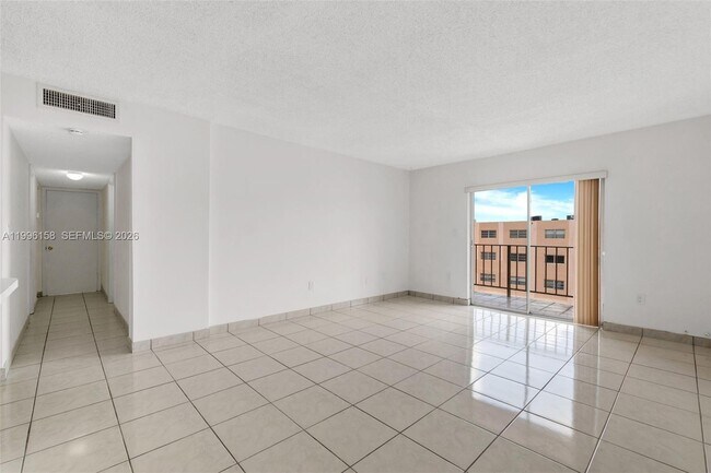 Building Photo - 6130 W 19th Ave