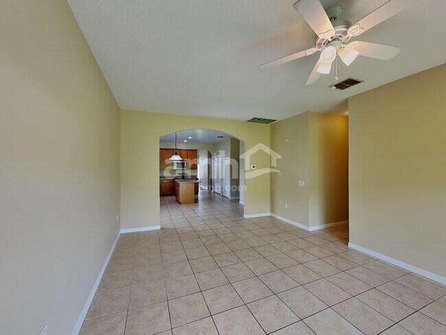 Building Photo - 3112 Dasha Palm Dr