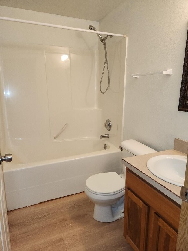 Building Photo - 3 Bdrm/2 Bath Single Level