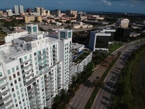 Building Photo - 300 S Australian Ave
