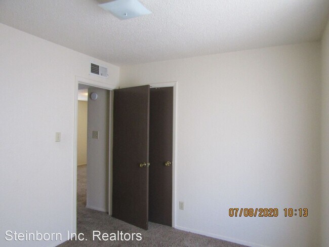 Building Photo - 1100 La Fonda Dr