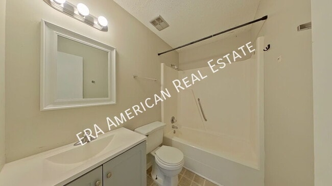 Building Photo - 101 Akron St