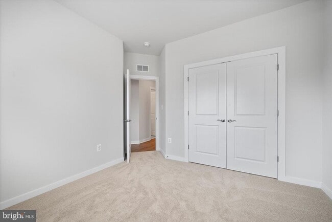 Building Photo - 1051 Venifena Terrace SE