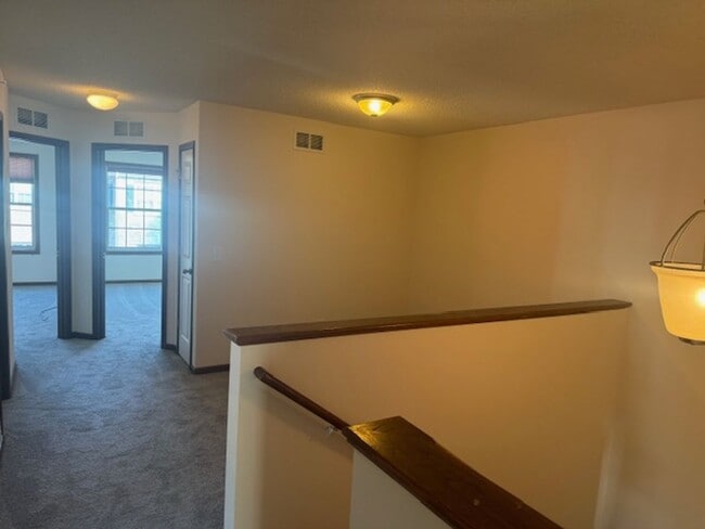 Building Photo - Spacious 3Br/2.5Ba TH w/2 CG in Maple Grove!