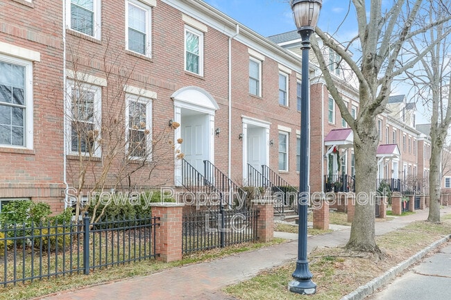 Building Photo - 53 Malsbury St