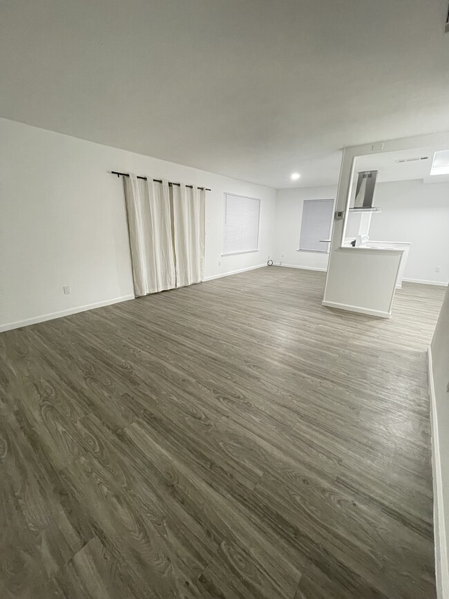 Open floor layout - 2712 Taft St