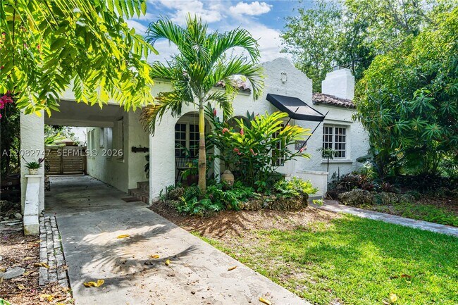 Building Photo - 540 Majorca Ave