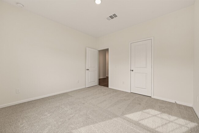 Building Photo - 31334 Gayle Prairie Oaks St