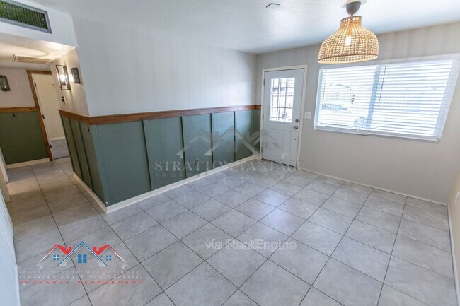 Building Photo - 1314 S 78th St