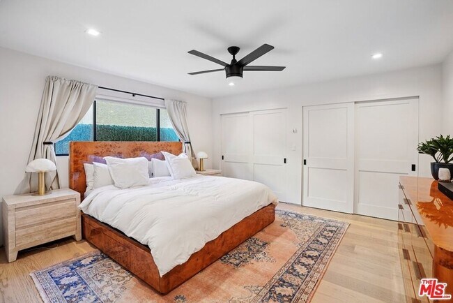 Building Photo - 838 N Mansfield Ave