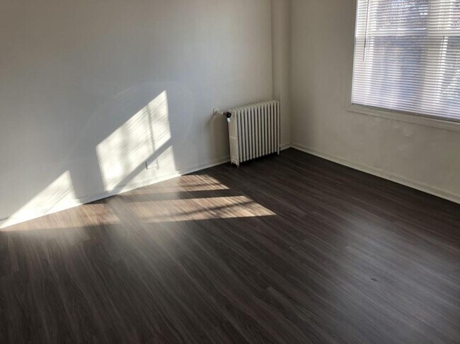 Building Photo - 1 bedroom in Chicago IL 60626