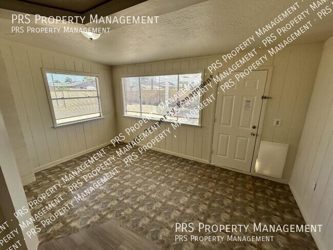 Building Photo - 711 N Oracle-