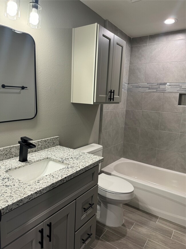 Building Photo - 7906 Sexton St