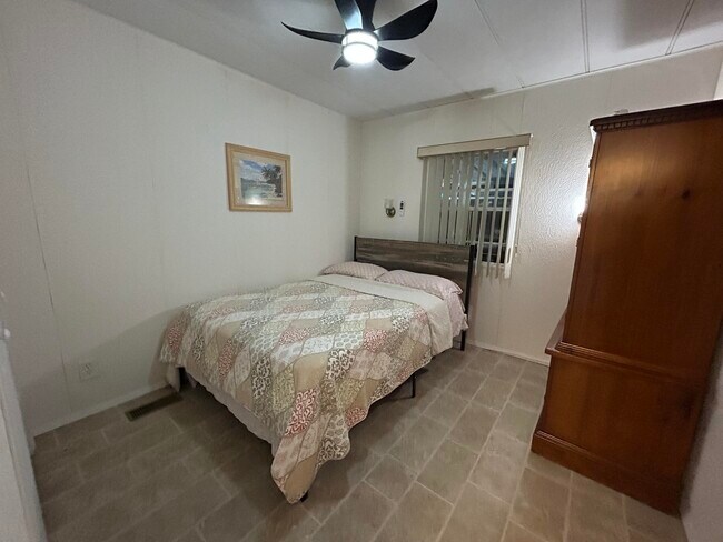 Building Photo - 12375 S Military Trl