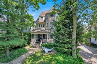 Building Photo - 819 Gaffield Pl