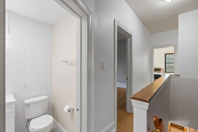 Building Photo - 933 N 30th St