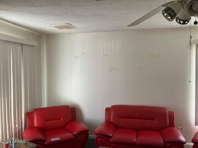 Building Photo - 2512 E Larkspur Dr