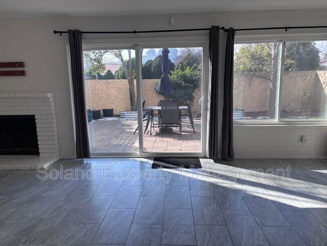 Building Photo - 2737 Almondwood Way