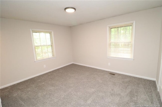 Building Photo - 5215 Deer Haven Dr