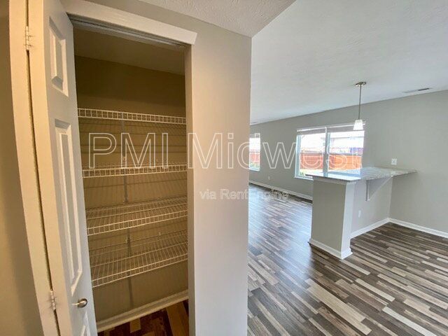Building Photo - 8014 Harshaw Dr