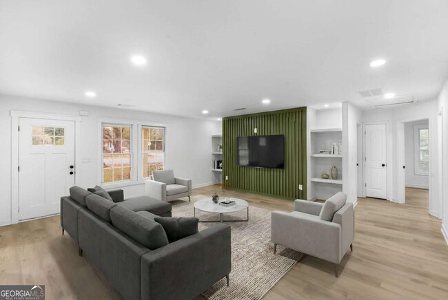 Building Photo - 408 E Marable St