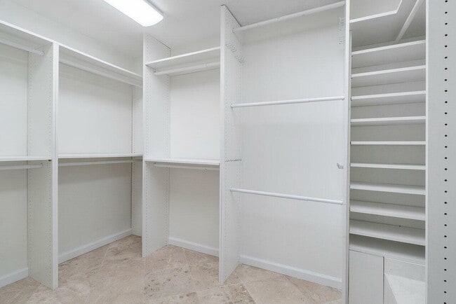 Building Photo - 6110 N Ocean Blvd