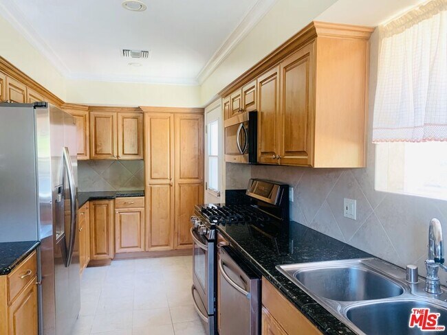 Building Photo - 3007 Jolley Dr