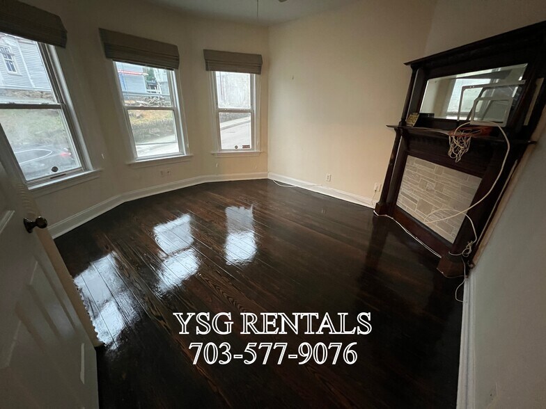 Primary Photo - 9 Sunset St