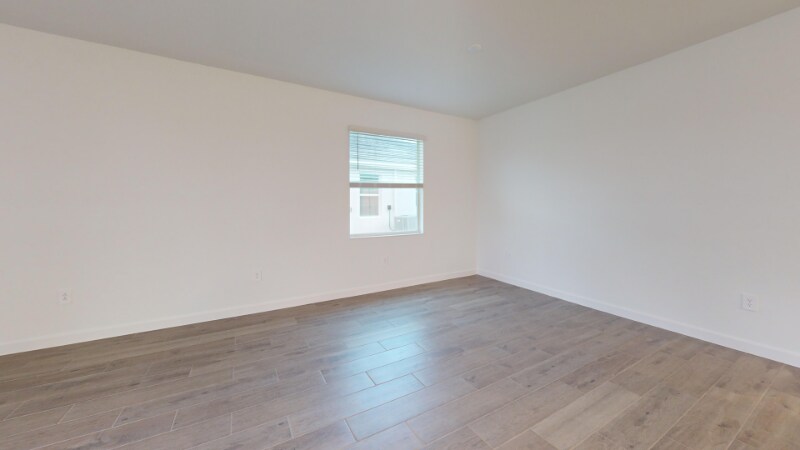 Building Photo - 7913 Lakes Edge Ln