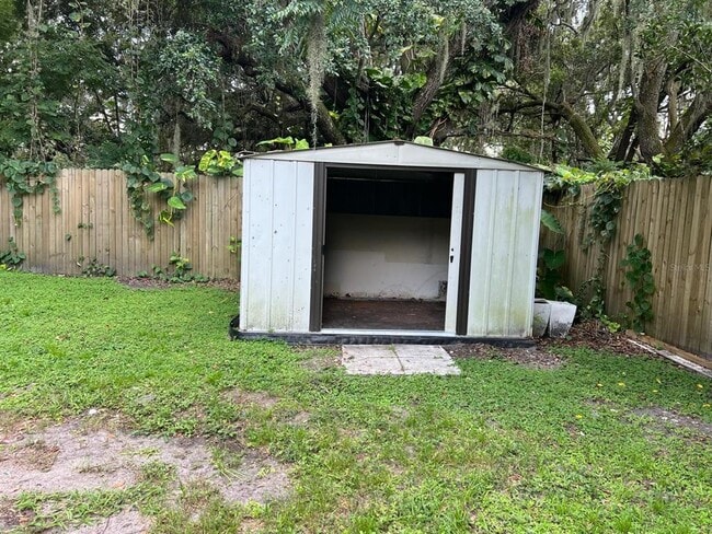 Building Photo - 4824 Sunset Rd