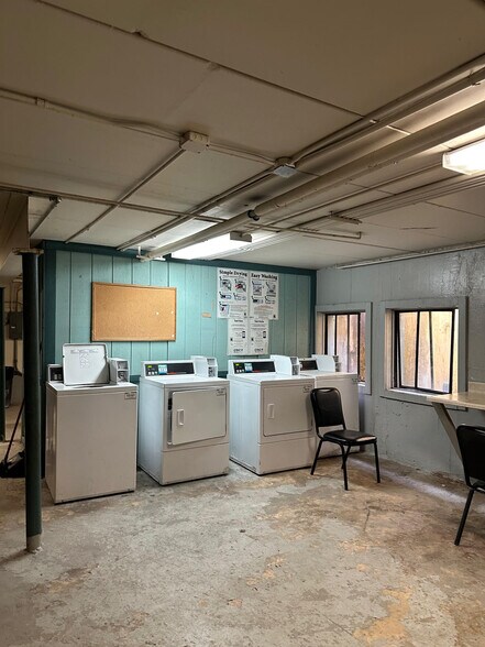 Building Photo - 622 N Lincoln Ave