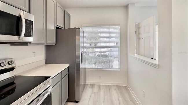 Building Photo - 10946 Savannah Wood Ct