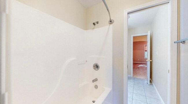 Building Photo - 1106 Oatlands Park