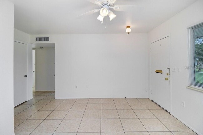 Building Photo - 1309 Warwick Ct
