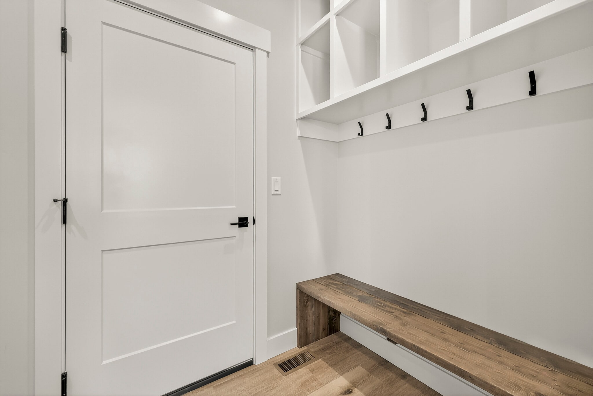 Building Photo - 551 S Teton Ave