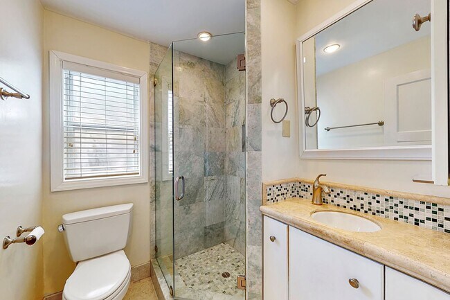 Building Photo - San Clemente Oasis