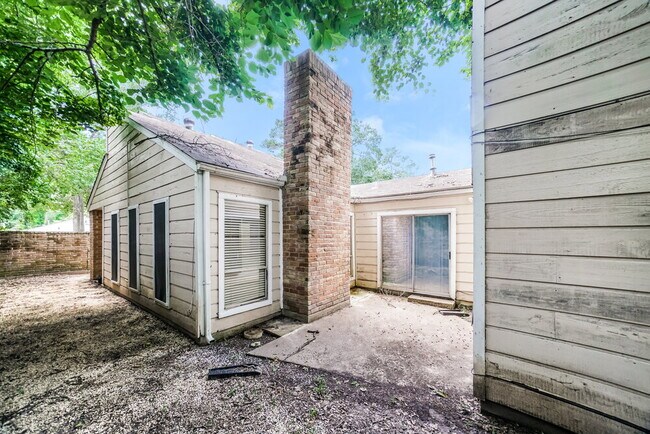 Building Photo - 13010 Ravensway Dr